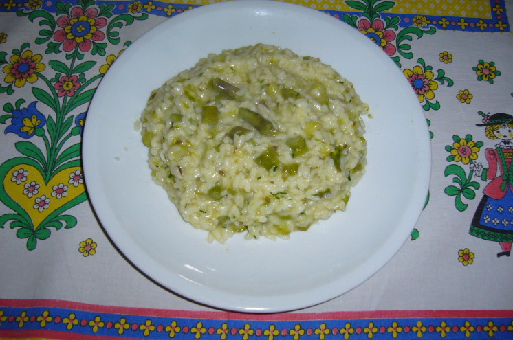 Risotto agli asparagi verdi in pentola a pressione